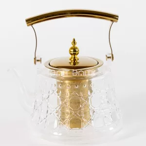 إبريق شاي زجاج شفاف مع فلتر ستانلس وغطاء ذهبي – لقطة أمامية
